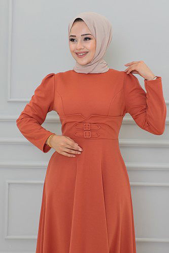 Belden Oturtmalı Toka Detaylı Tesettür Elbise-3139 Kiremit - Thumbnail