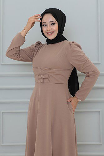 Belden Oturtmalı Toka Detaylı Tesettür Elbise-3139 Vizon - Thumbnail