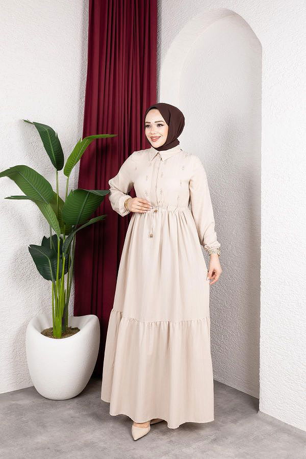 Beli Büzgülü İnci Ve Taş Detaylı Elbise-5070 Bej