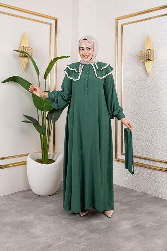 Dantel Detaylı Kloş Tesettür Elbise-5031 Zümrüt yeşili - Thumbnail