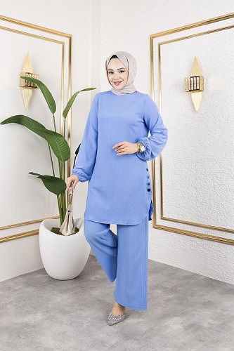 Modaebva - Düğme Detaylı Bürümcük Kumaş Tesettür Takım-3153 Bebe mavisi