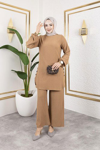 Düğme Detaylı Bürümcük Kumaş Tesettür Takım-3153 Latte - Thumbnail