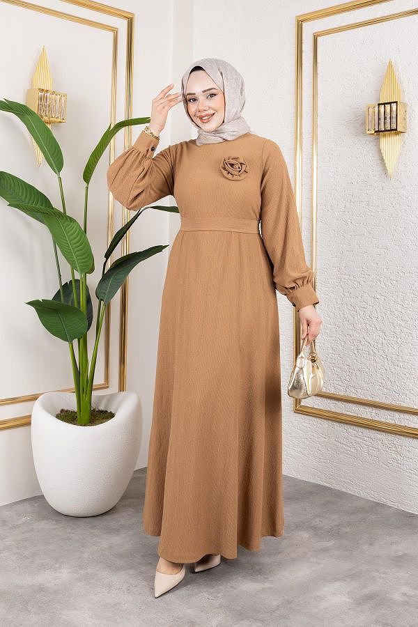 Gül Detaylı Tesettür Elbise-5028 Vizon