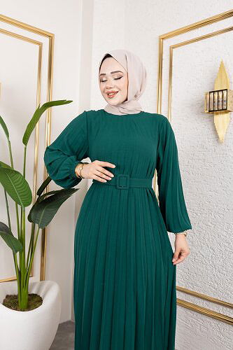 Kemerli Pliseli Tesettür Elbise-3042 Zümrüt yeşili - Thumbnail